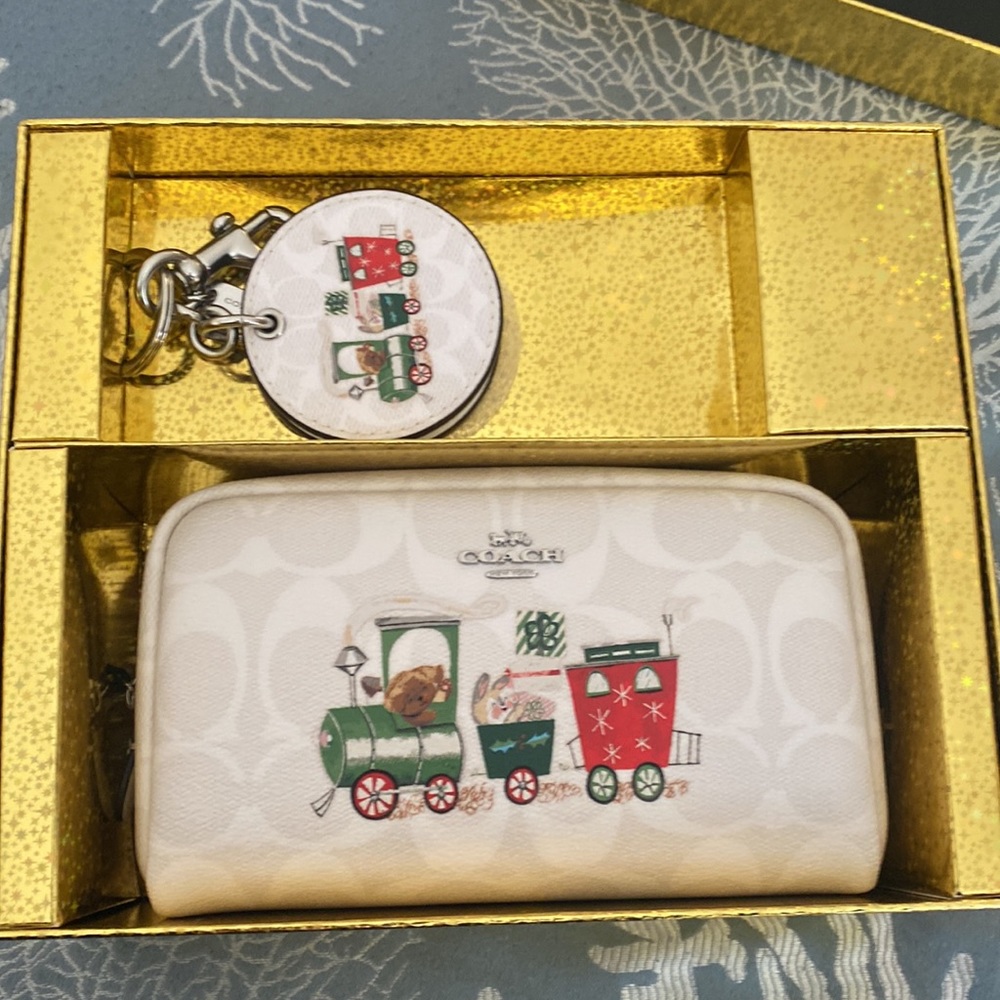 Coach small makeup bag with mirror key ring gift set